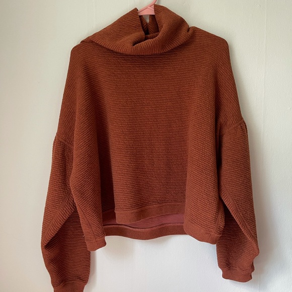 lululemon athletica Tops - Lululemon Pullover Copper M/L